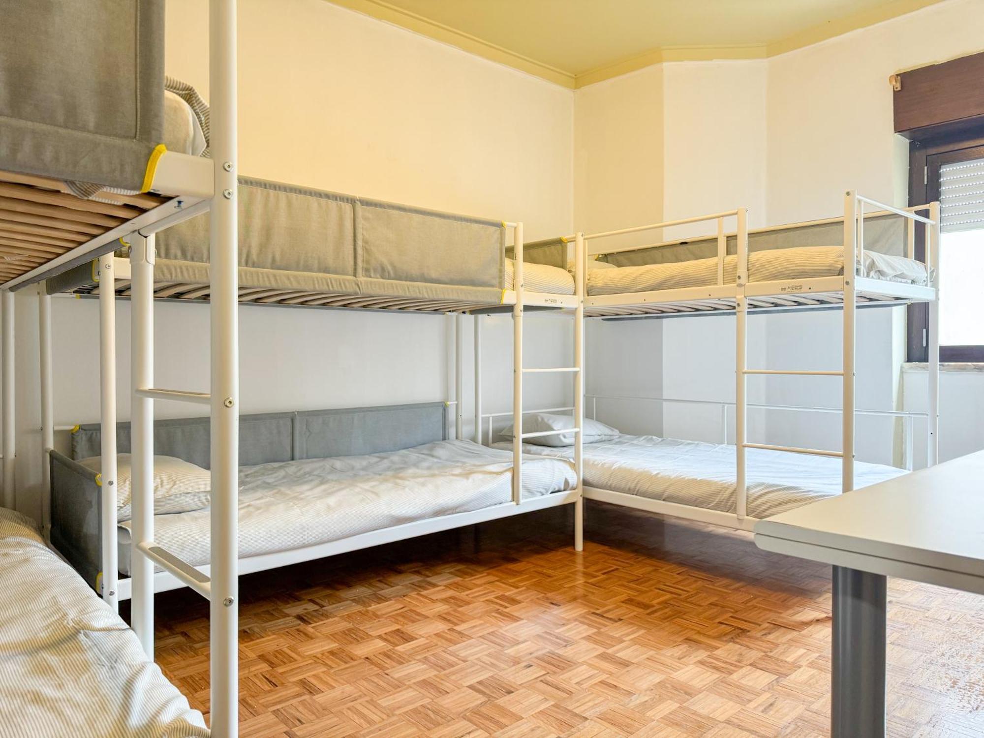Six Bed * Lisbona